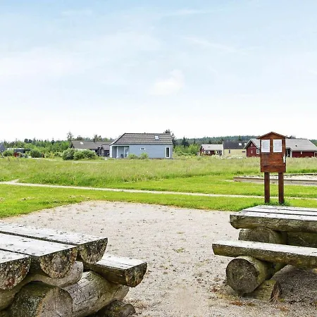 10 Person In Feriehus Brovst