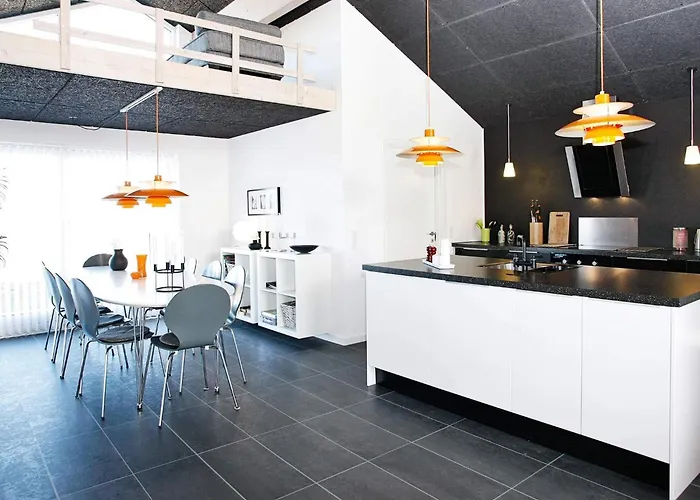 10 Person In Brovst-by Traum Brovst
