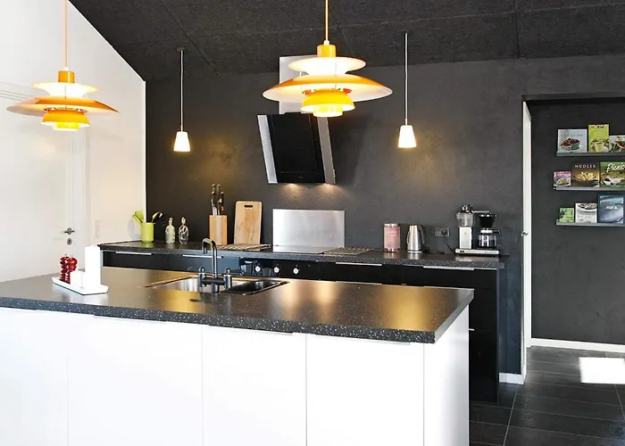 10 Person In Brovst-by Traum Brovst